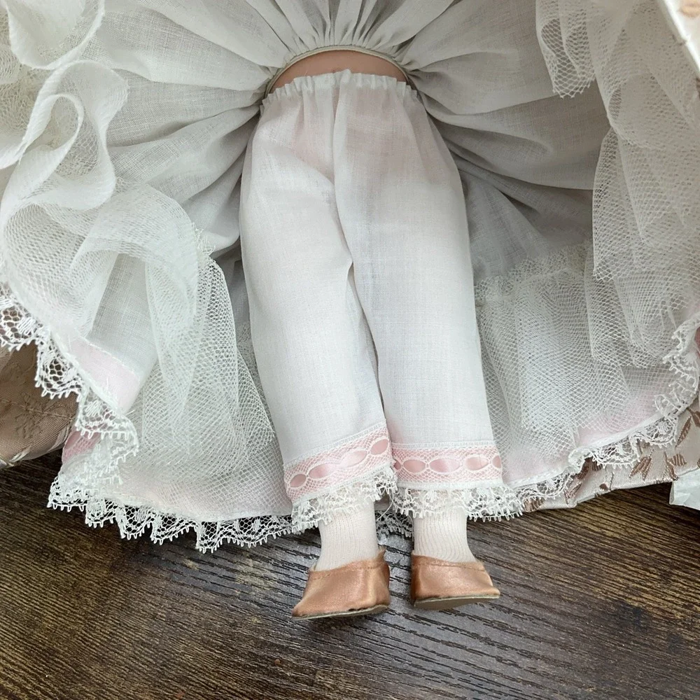 1976 Madame Alexander Martha Washington 1501 First Ladies Series Doll With Box